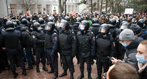 Сотрудники ОМОН на акции 23 января в Ростове-на-Дону. Фото Константина Волгина для "Кавказского узла"
