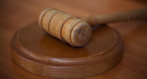 Судейский молоток. Фото: Федор Обмайкин / Югополис Судейский молоток. Фото: Федор Обмайкин / Югополис