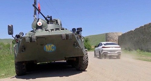 Миротворцы сопровождают паломников из Степанакерта в монастырь Амарас. Фото пресс-службы МО России https://function.mil.ru/news_page/country/more.htm?id=12361740@egNews Миротворцы сопровождают паломников из Степанакерта в монастырь Амарас. Фото пресс-службы МО России https://function.mil.ru/news_page/country/more.htm?id=12361740@egNews