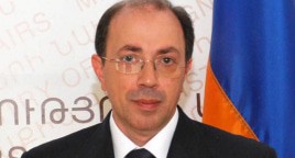 Ара Айвазян. Фото https://commons.wikimedia.org/wiki/Category:Ara_Ayvazyan#/media/File:Ara_Ayvazyan.jpg Ара Айвазян. Фото https://commons.wikimedia.org/wiki/Category:Ara_Ayvazyan#/media/File:Ara_Ayvazyan.jpg