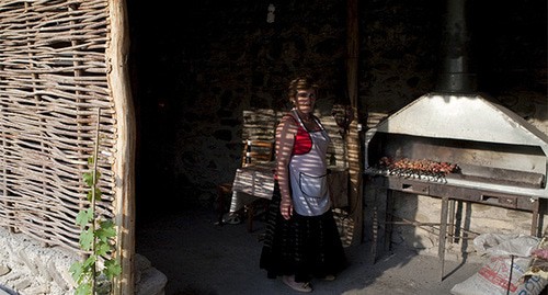 Уличное кафе в Абхазии. Фото: Рейтерс/Казбек Басаев Уличное кафе в Абхазии. Фото: Рейтерс/Казбек Басаев