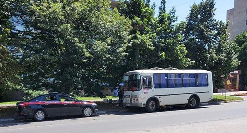 Автобус Азов - Круглое. Фото https://donday.ru/v-avtobuse-azov-krugloe-neizvestnyj-ranil-treh-passazhirok-nozhom-i-skrylsja.html Автобус Азов - Круглое. Фото https://donday.ru/v-avtobuse-azov-krugloe-neizvestnyj-ranil-treh-passazhirok-nozhom-i-skrylsja.html