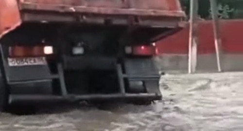 Подтопление  ингушском селе Нижние Ачалуки . Кадр видео 
ВАЙНАХИ https://www.youtube.com/watch?v=JWguQl-5MTQ&t=1s