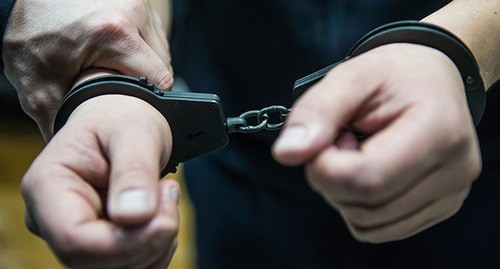 Наручники. Фото Елены Синеок, Юга.ру Наручники. Фото Елены Синеок, Юга.ру