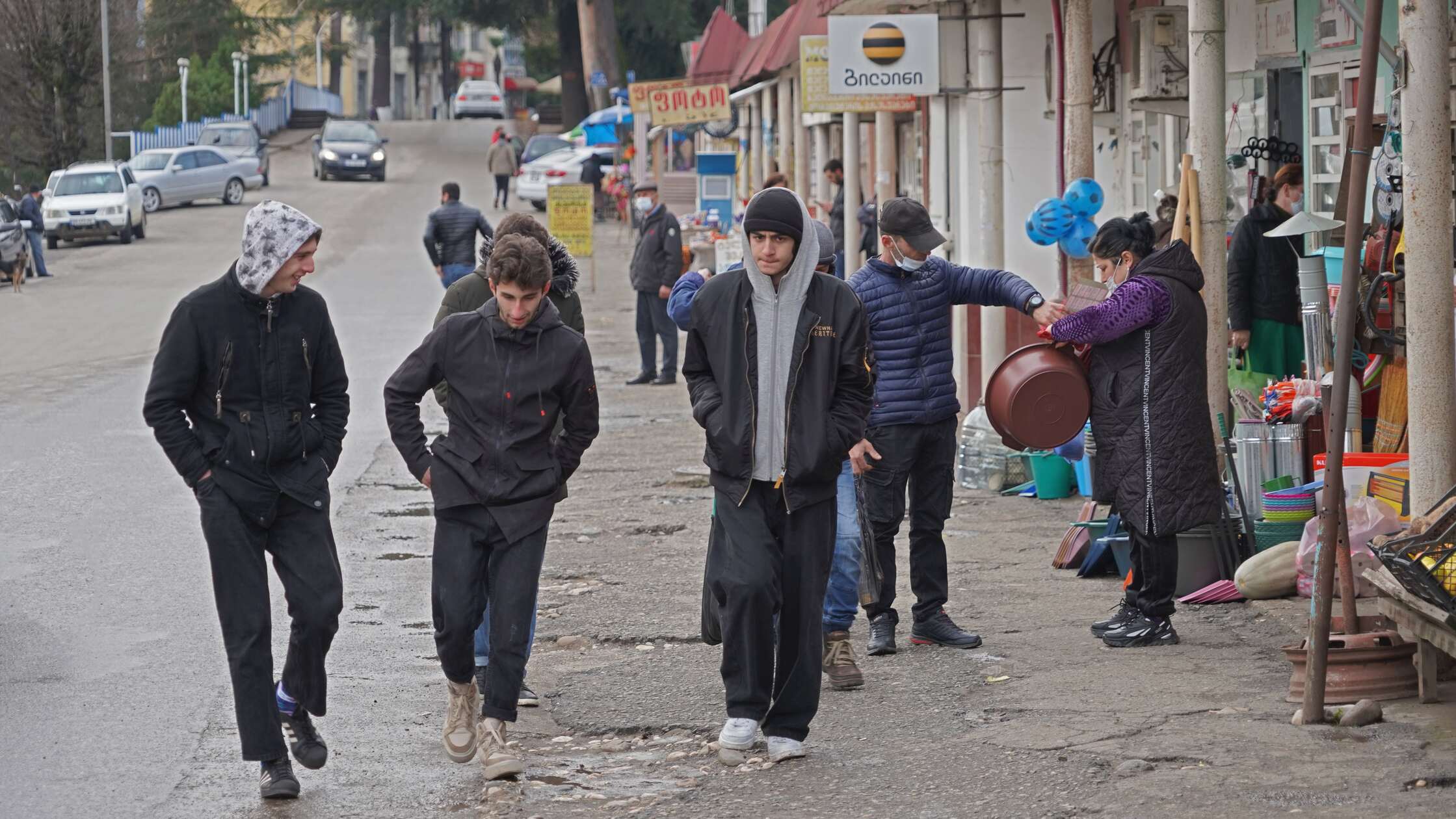 Улица Цаленджихи. Фото: Давид Пипия, JAMnews Улица Цаленджихи. Фото: Давид Пипия, JAMnews