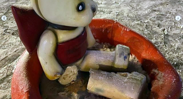 Поврежденые декорации во Владикавказе. Фото: пресс-служба администрации Владикавказа
