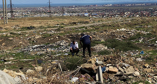 Свалка на склоне горы. Фото: пресс-служба Кавказского межрегионального управления Россельхознадзора

