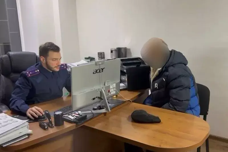 Уроженец Таджикистана задержан в Апшеронске за попытку поджога полиции. Фото: СУ СК РФ по Краснодарскому краю Уроженец Таджикистана задержан в Апшеронске за попытку поджога полиции. Фото: СУ СК РФ по Краснодарскому краю