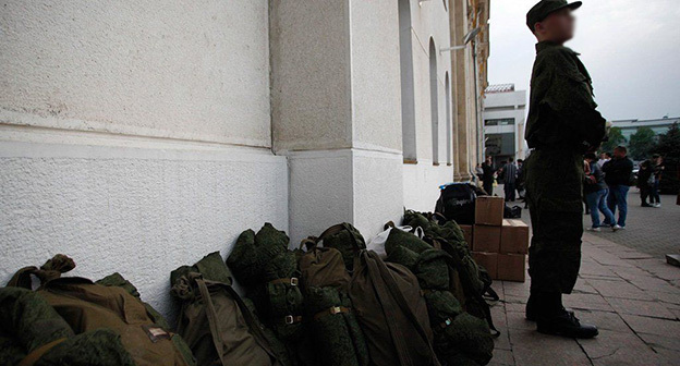 Военнослужащий. Фото: Влад Александров. "ЮГА.ру" Военнослужащий. Фото: Влад Александров. "ЮГА.ру"
