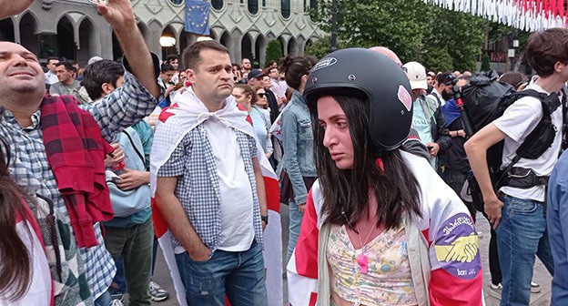 Участники акции протеста. Тбилиси, май 2024 г. Фото Инны Кукуджановой для "Кавказского узла" Участники акции протеста. Тбилиси, май 2024 г. Фото Инны Кукуджановой для "Кавказского узла"