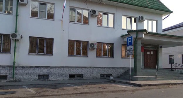 Нальчикский городской суд. https://yandex.ru/maps/org/nalchikskiy_gorodskoy_sud/1054706133/gallery/?ll=43.600657%2C43.490511&z=17 Нальчикский городской суд. https://yandex.ru/maps/org/nalchikskiy_gorodskoy_sud/1054706133/gallery/?ll=43.600657%2C43.490511&z=17