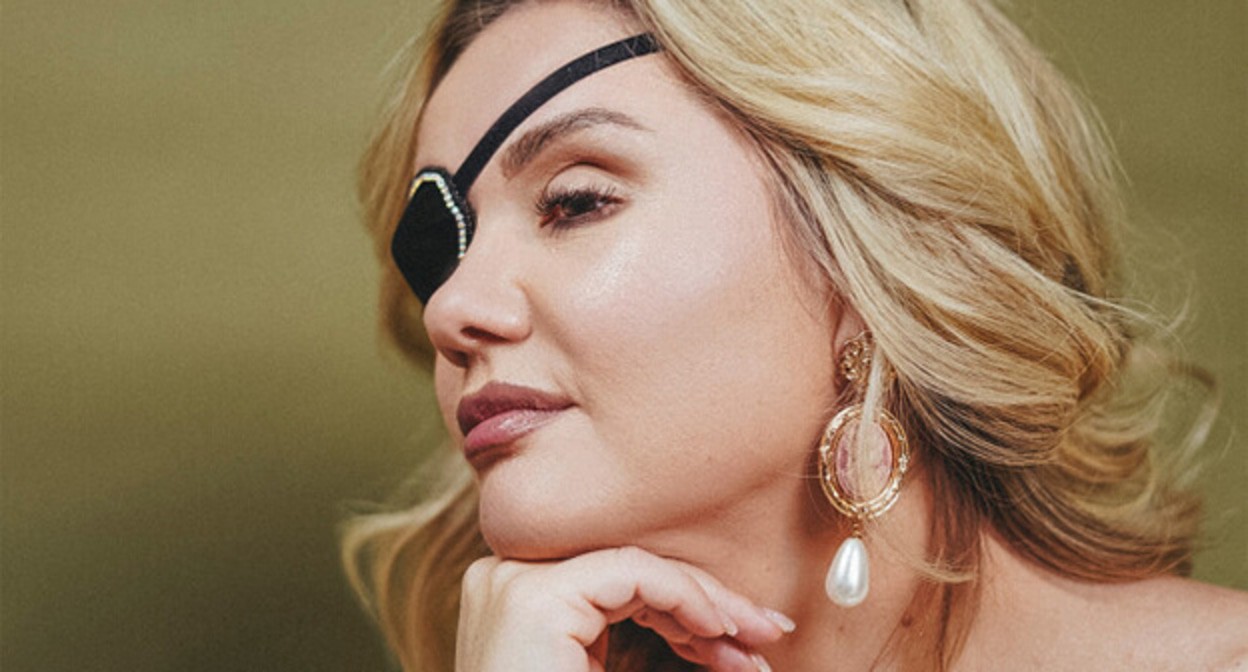 Ксения Душанова. Фото: https://holod.media/2025/03/07/moj-byvshij-vybil-mne-glaz/ признан инагентом