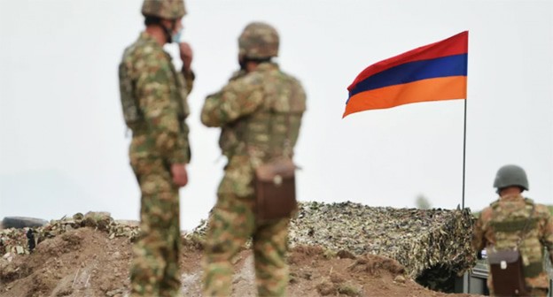 Флаг Армении на границе. Фото: официальный сайт президента Армении