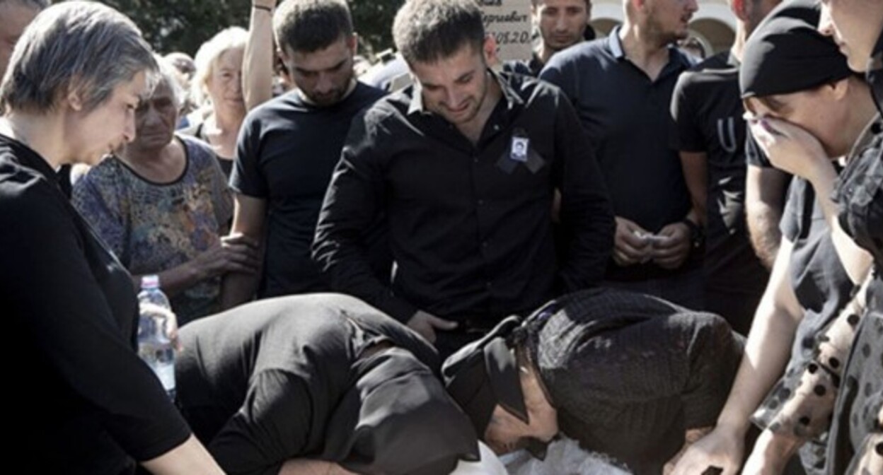 Похороны Инала Джабиева. Фото: https://osnova.news/n/11268/