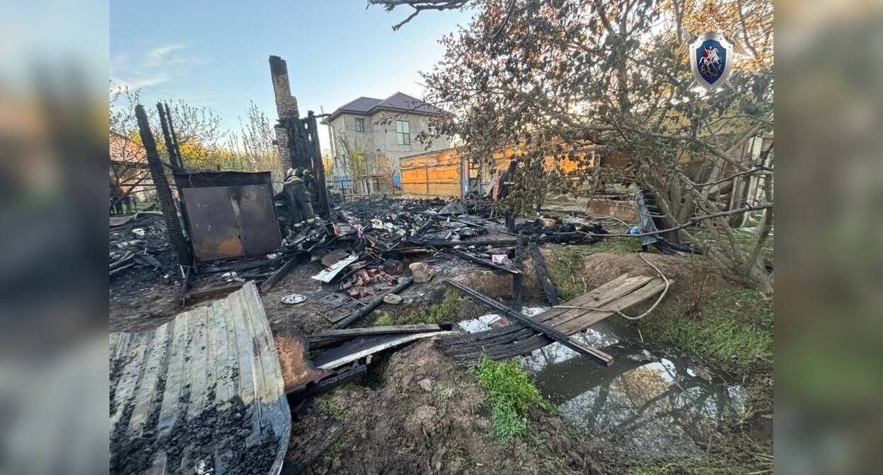 На месте пожара. Скриншот поста в телеграм-канале СУ СКР по Астраханской области https://t.me/astr_sledcom30/2887