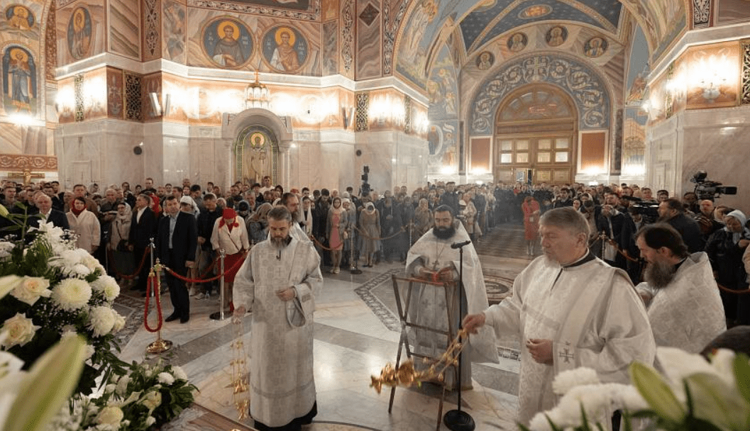 Пасхальное богослужение в соборе Александра Невского в Волгограде. Скриншот фото администрации Волгоградской области от 20.04.25, https://t.me/rgn_34/8775.