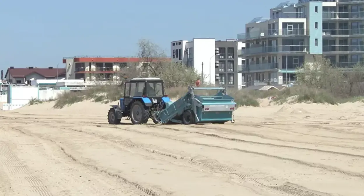 Очистка пляжей в Анапе. Фото: t.me/opershtab23