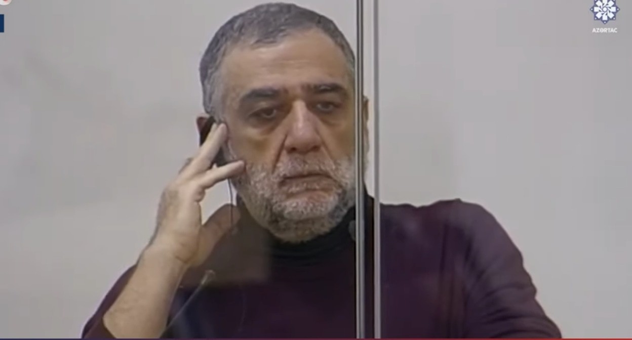 Рубен Варданян в суде. Кадр видеосюжета Baku TV 
/ YouTube
 