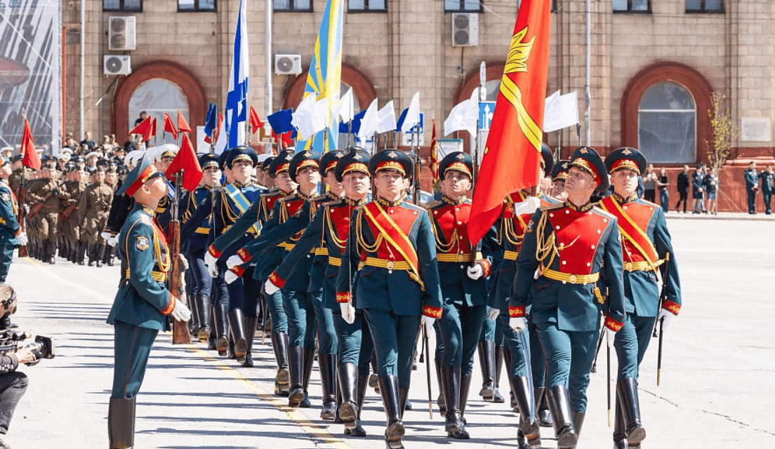 Военный парад в Волгограде. Скриншот фото администрации Волгоградской области от 09.05.25, https://t.me/rgn_34/9059?single.