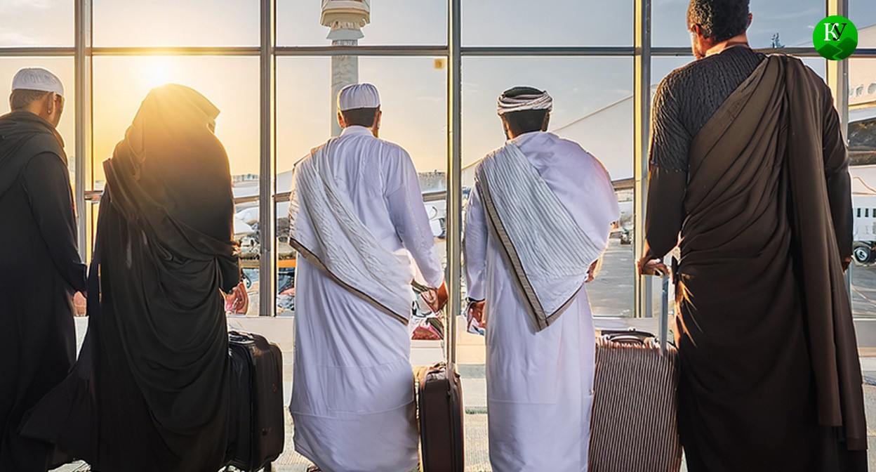 Паломники на Хадж. Иллюстрация создана "Кавказским узлом" с помощью ИИ в программе Photoshop