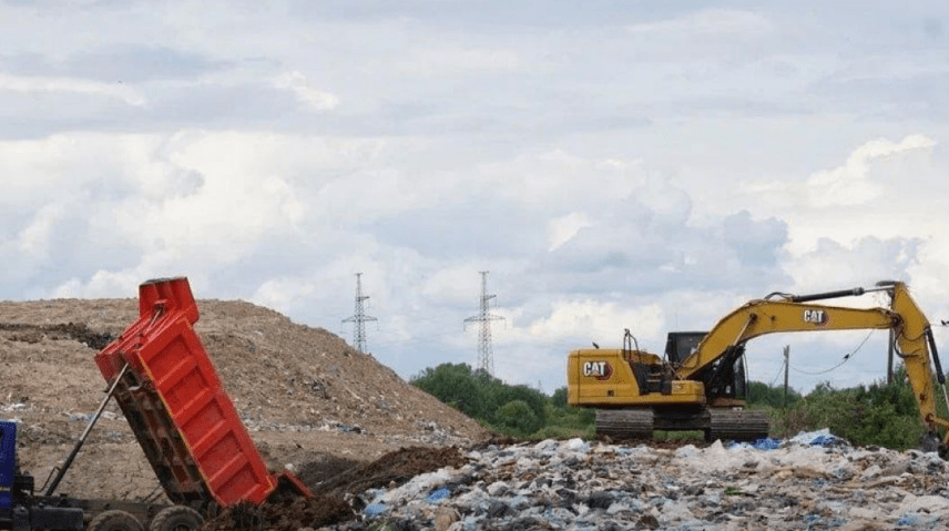 Полигон в Семикаракорском районе. Скриншот фото из Telegram-канала Светланы Радионовой от 29.05.25, https://t.me/radionovasg/3569.