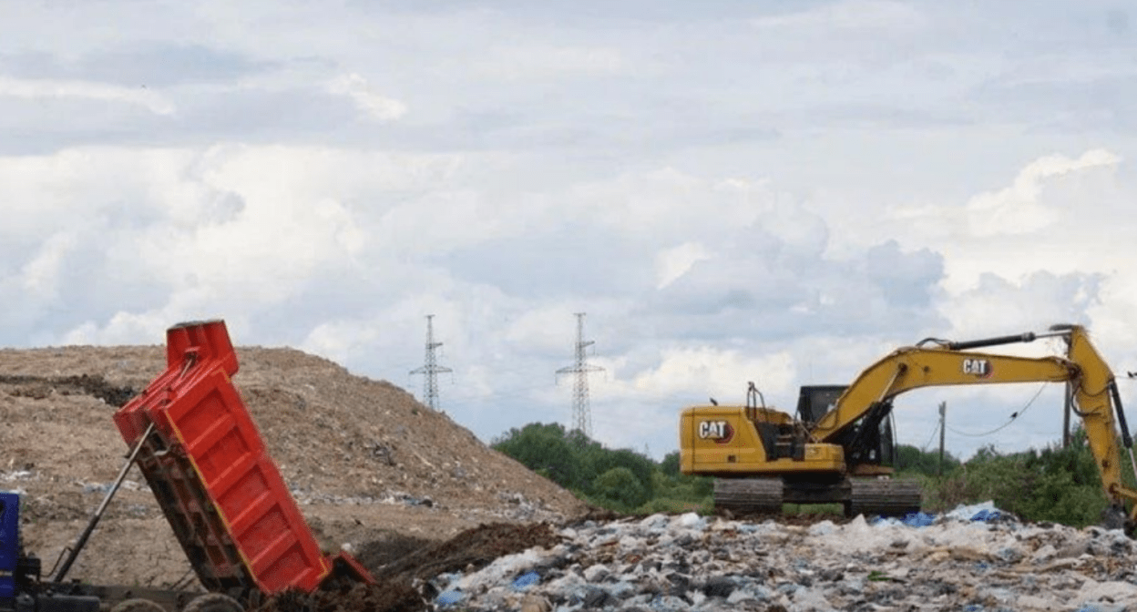 Полигон в Семикаракорском районе. Скриншот фото из Telegram-канала Светланы Радионовой от 29.05.25, https://t.me/radionovasg/3569.