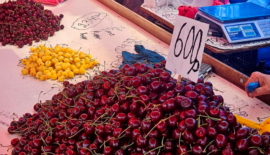 Цены на черешню в Дагестане. Скриншот фото из Telegram-канала Магомеда Бисавалиева от 29.06.25, https://t.me/bisavaliev1/7383

