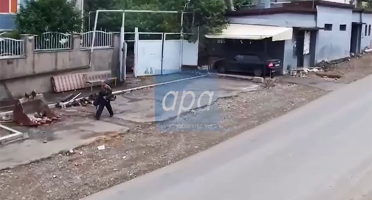 Кадр видео с Кареном Аванесяном в Степанакерте. 15 сентября 2025 г. Скриншот видео https://t.me/reartsakh/25854