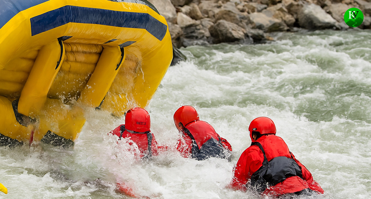 Рафтинг. Иллюстрация создана «Кавказским узлом» с помощью ИИ в программе Copilot