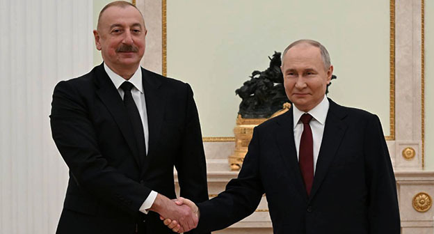 Ильхам Алиев (слева) и Владимир Путин. Фото: https://president.az/
