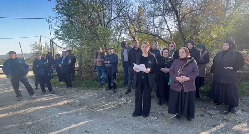 Кадр видеообращения жителей села Чумли к Путину https://t.me/chernovik_new/5449