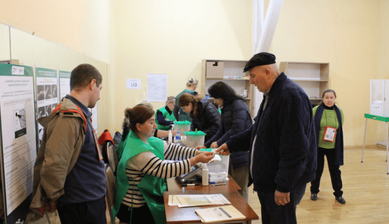 На избирательном участке в Тбилиси. Фото Инны Кукуджановой для "Кавказского узла".