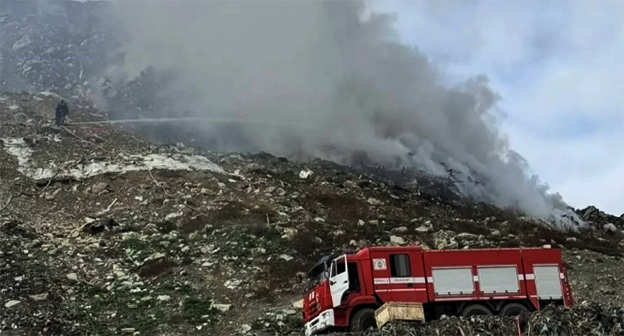 Пожар на мусорном полигоне под Новороссийском. 4 декабря 2025 г. Фото: t.me/Gavrikovzam