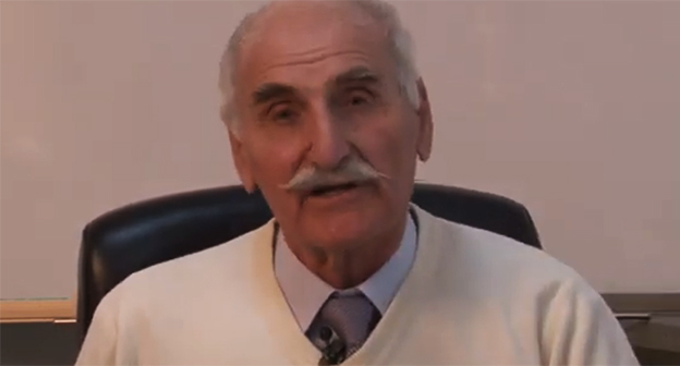 Магомед Шамилов. Скриншот видео: https://www.youtube.com/live/vcKHpfFF8X8