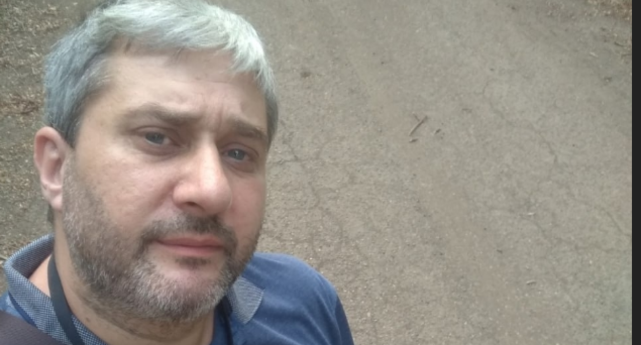 Денис Джалагания. Скриншот фото из канала "ВКонтакте" "Альянс защитников животных - Краснодар", https://vk.com/wall-158274427_10319?z=photo-158274427_457243222%2Fwall-158274427_10319.