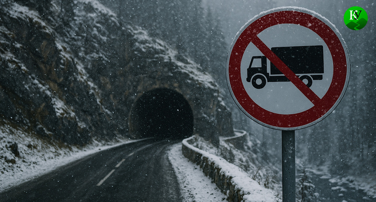Знак: проезд грузовых автомобилей запрещен. Иллюстрация создана «Кавказским узлом» с помощью ИИ в программе Copilot Знак: проезд грузовых автомобилей запрещен. Иллюстрация создана «Кавказским узлом» с помощью ИИ в программе Copilot