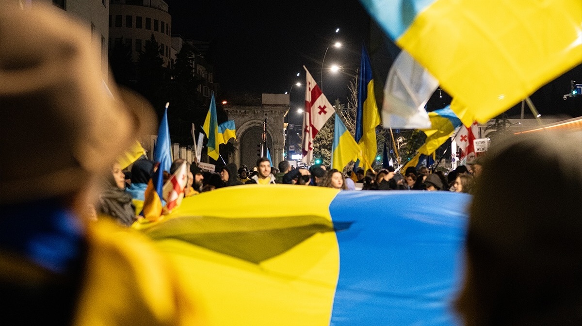 Участники шествия в Тбилиси, 24 февраля 2026 года. Фото: Хатия Кахидзе / Publika
