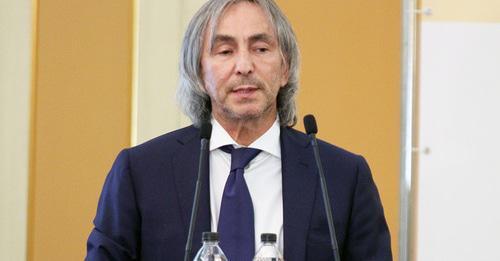 Умар Джабраилов. Стоп-кадр из видео пользователя Моя Столица https://www.youtube.com/watch?v=g8_nNnME1co