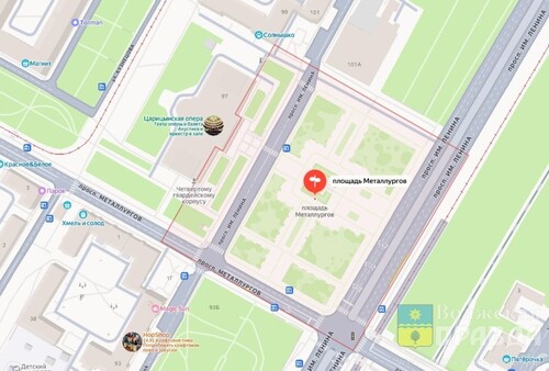 Кадр площадь Металлургов в Волжском. Фото: Яндекс карты / https://yandex.com.ge/maps/geo/volzhskiy/53166084/?ll=44.785833%2C48.787107&z=13.95