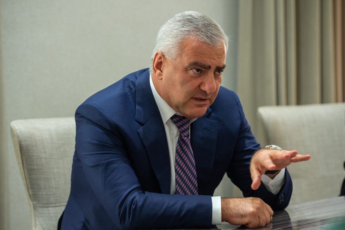 Самвел Карапетян. Фото: https://yerevan.today/ru/eti-vlasti-prevratili-politicheskoe-pole-v-czirk-samvel-karapetyan/