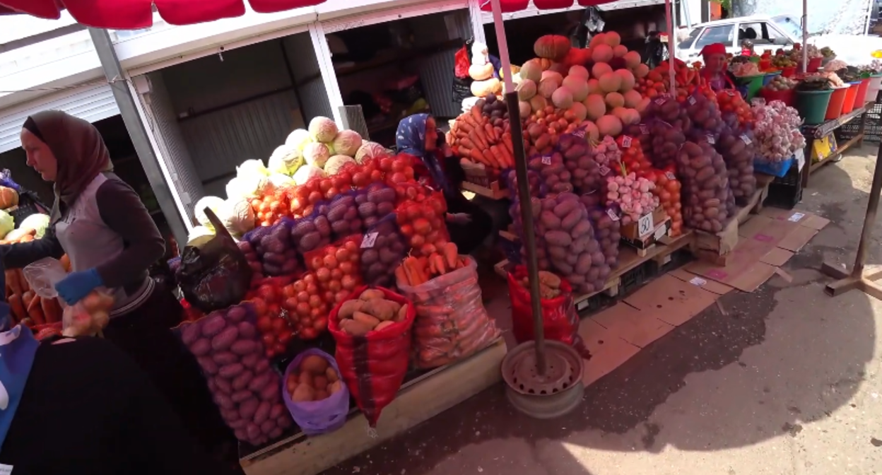 Рынок в Чечне. Стоп-кадр видео Timeless Truths https://yandex.ru/video/preview/12156655213302914786 Рынок в Чечне. Стоп-кадр видео Timeless Truths https://yandex.ru/video/preview/12156655213302914786