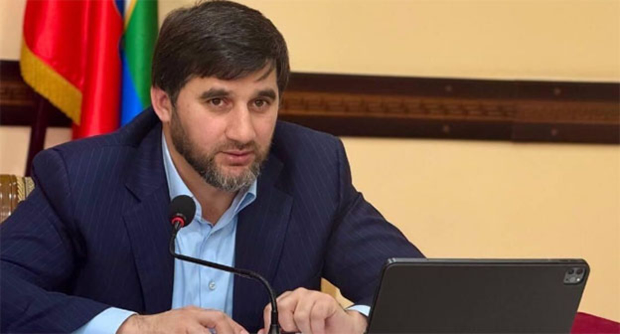 Уллубий Ханмурзаев. Фото: Буйнакский район/ВКонтакте Уллубий Ханмурзаев. Фото: Буйнакский район/ВКонтакте