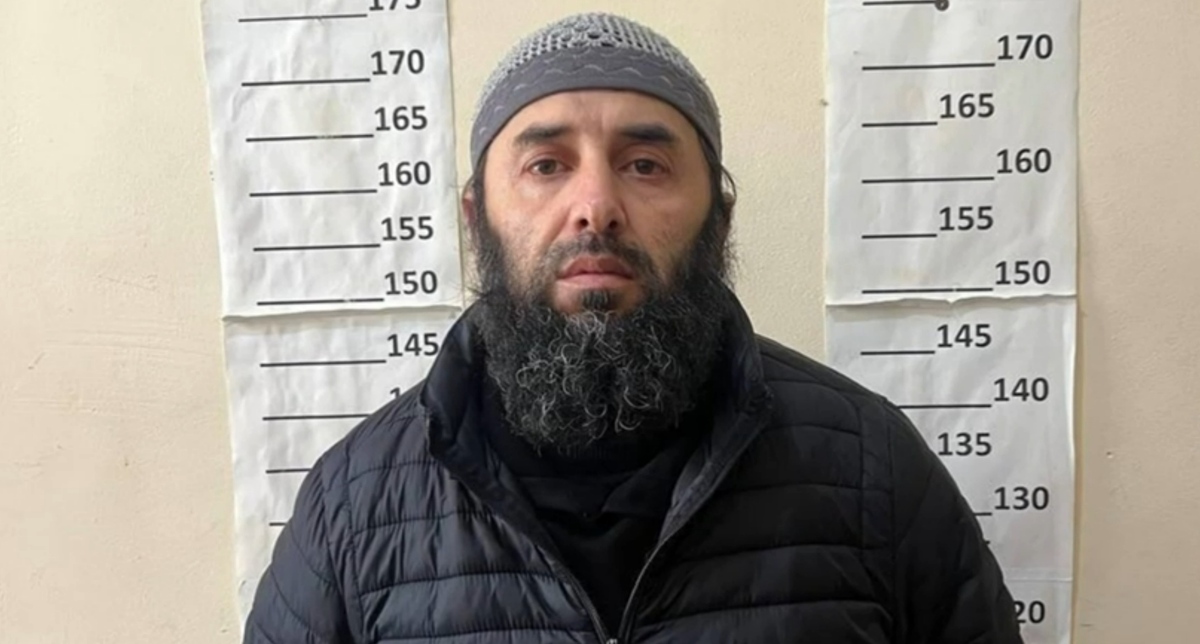 Задержанный гражданин Таджикистана. Кадр видео СГБ Абхазии https://sgb.apsny.land/news/item/129-sotrudnikami-sgb-ra-zaderzhan-grazhdanin-tadzhikistana Задержанный гражданин Таджикистана. Кадр видео СГБ Абхазии https://sgb.apsny.land/news/item/129-sotrudnikami-sgb-ra-zaderzhan-grazhdanin-tadzhikistana