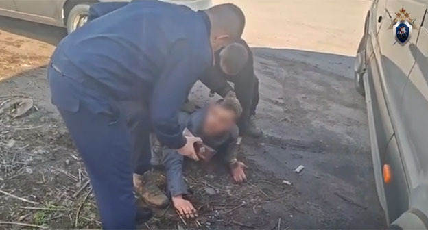 Задержание журналиста. 25 марта 2026 г. Фото: СУ СКР по Волгоградской области