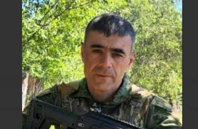 Алибек Шукуров. Скриншот фото администрации Усть-Джегутинского района от 10.04.26, https://t.me/udmunicipal/16284.