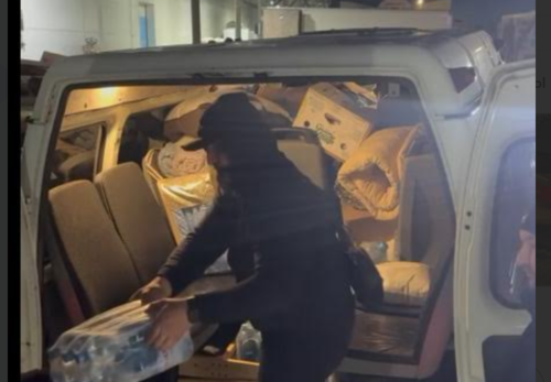 Погрузка гуманитарного груза. Фото представлено "Кавказскому узлу" Комитетом семей воинов Отечества Погрузка гуманитарного груза. Фото представлено "Кавказскому узлу" Комитетом семей воинов Отечества