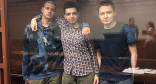 Илья Кудинов, Ахмед Рамалданов и Иван Благодатских (слева направо). Скриншот видео https://www.youtube.com/post/Ugkxb3-dJLOvGw3MxbsFnLjP-Dnp5CKWxqr2