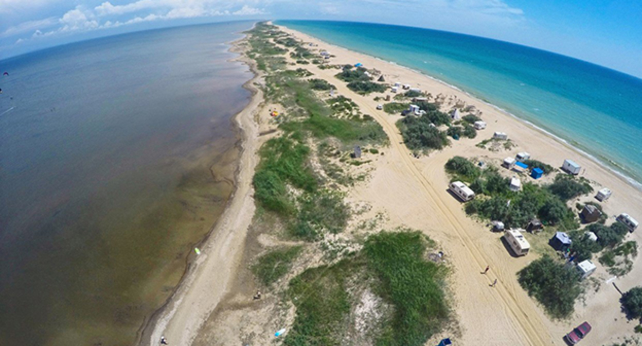 Пляж в поселке Веселовка. Фото: https://wikiway.com/ Пляж в поселке Веселовка. Фото: https://wikiway.com/