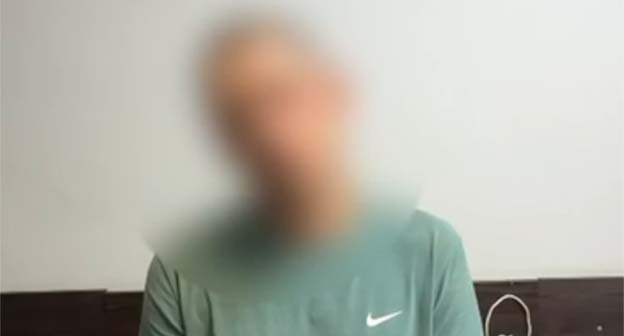 Подозреваемый в поджоге пяти автомобилей. Кадр из видео в телеграм-канале полиции Краснодара – https://t.me/mvd23krasnodar/8177 Подозреваемый в поджоге пяти автомобилей. Кадр из видео в телеграм-канале полиции Краснодара – https://t.me/mvd23krasnodar/8177