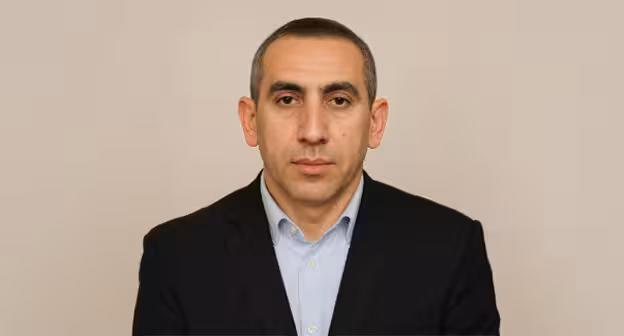Эльмир Садыгов. Фото: https://www.meydan.tv/ru/article/arestovan-dyadya-blogera-turala-sadygly/